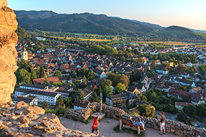 Der Blick von der Burgruine über die Altstadt bis in die Rheinebene - immer wieder beeindruckend